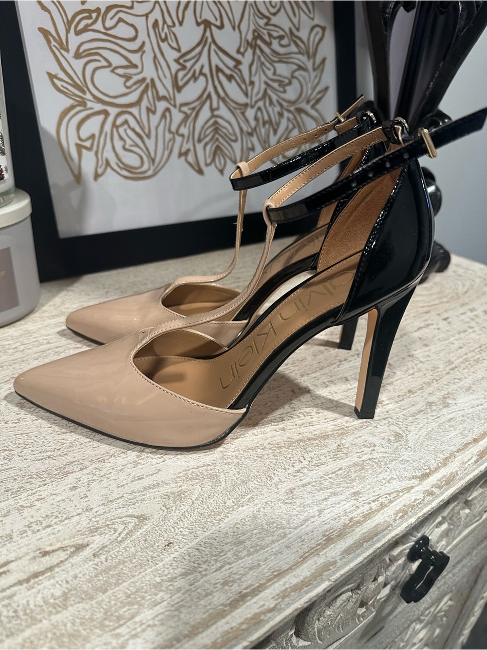 Calvin Klein Nude & Black Patent T-Strap Pointed Toe Heels Size 7.5M